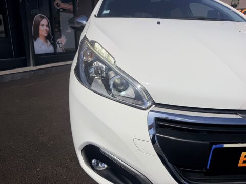 208 1.2 PURETECH 82 CH STYLE + RADAR AR 2017 occasion 97410 Saint-Pierre
