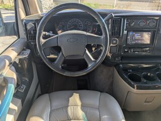 Divers EXPRESS EXPLORER V8 5.3L 300ch 2009 occasion 25300 Pontarlier