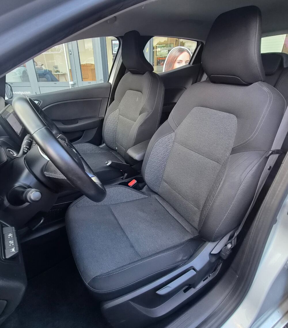 Clio 1.6 E-TECH 140 CH 90 HYBRID FULL-HYBRID LIMITED BVA + CAMERA 2022 occasion 97410 Saint-Pierre
