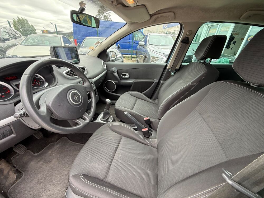 Clio 1.5 DCI 70CH AUTHENTIQUE - CLIMATISATION - CARPLAY 2010 occasion 27000 &Eacute;vreux