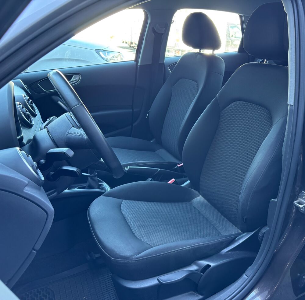 A1 SPORTBACK 1.2 TFSI 86 Ch ATTRACTION - Deuxi&egrave;me main - Blueto 2014 occasion 44220 Cou&euml;ron