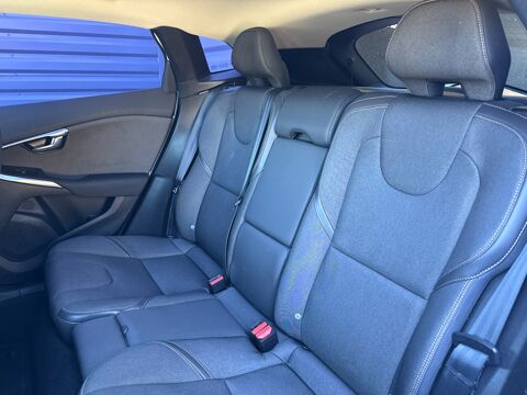 V40 D2 2.0 120 ch MOMENTUM &Ouml;VERSTA EDITION 2015 occasion 65290 Juillan