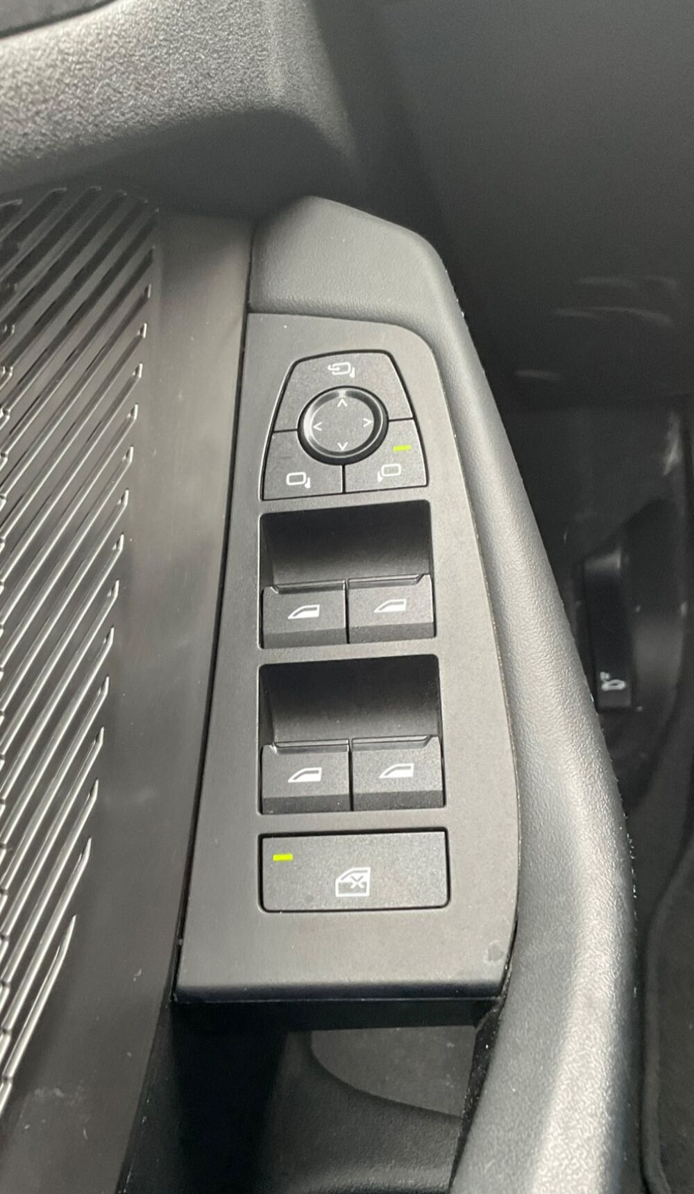 S&eacute;rie 1 1.5 120 170H M-SPORT 155 MHEV HYBRID 48VOLT DKG BVA - Cam&eacute;ra 2025 occasion 78410 Flins-sur-Seine