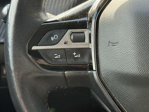 208 GENERATION-II 1.5 BLUEHDI 100ch ALLURE / CARPLAY 2022 occasion 17100 Saintes