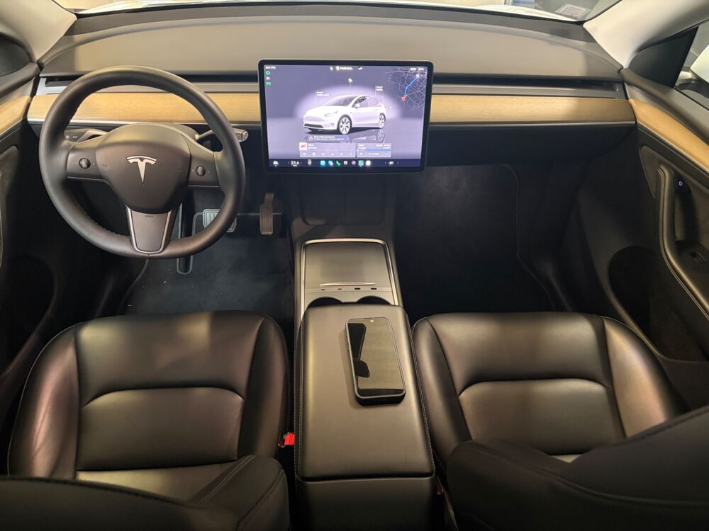 Model Y STANDARD 255 ch 60KWH RWD - AUTOPILOT - TOIT PANORAMIQUE - A 2022 occasion 78125 Gazeran