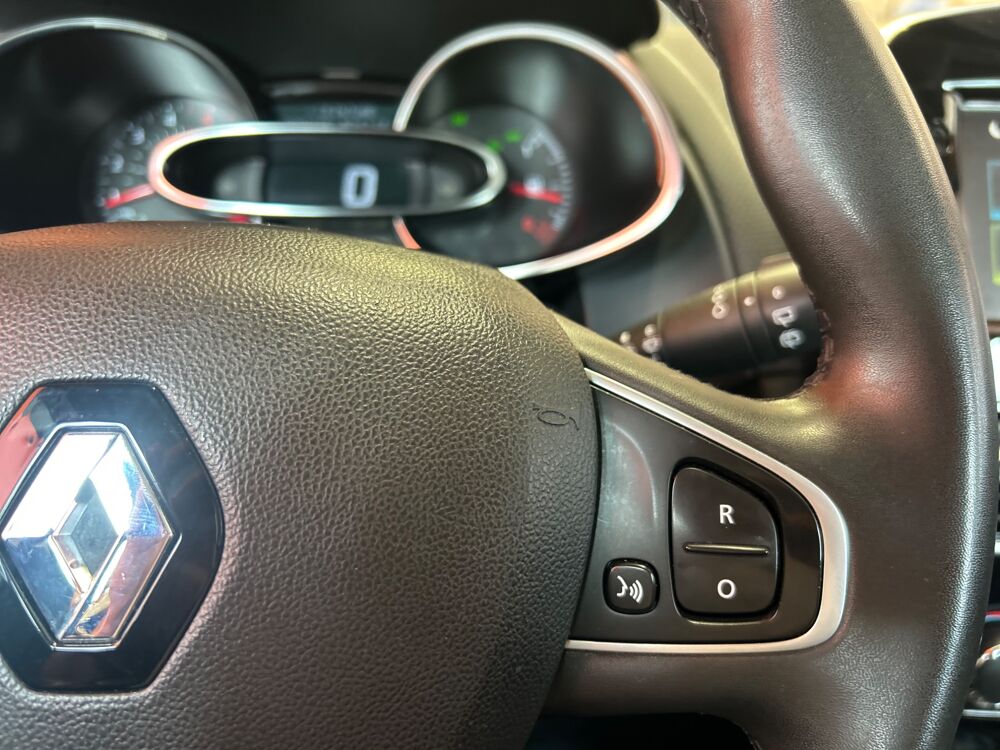 Clio 1.5 DCI 90 CH BUSINESS / DISTRI FAITE 2017 occasion 47000 Agen