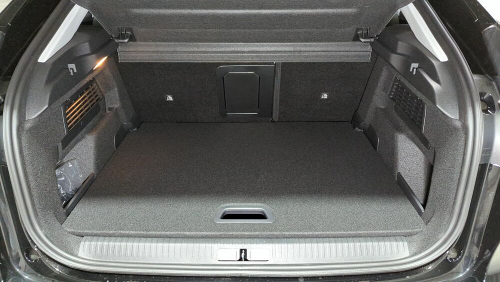 C4 HYBRIDE 145ch MAX APPLE CARPLAY + ADML + CAMERA DE RECUL + 2026 occasion 38420 Le Versoud