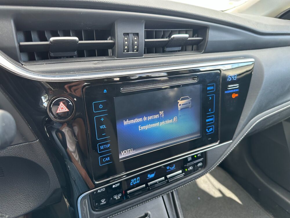 Auris 1.4 d4D 90CH / DYNAMIC / 1ERE MAIN - CAMERA - REGULATEUR - B 2015 occasion 44220 Cou&euml;ron
