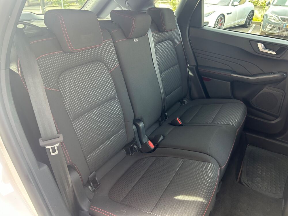 Kuga 2.5 DURATEC 225 ch ST LINE / CAMERA AV/AR / APPLE CARPLAY 2023 occasion 38420 Le Versoud