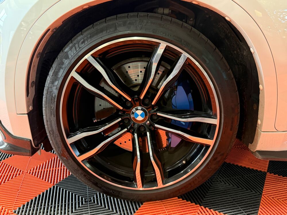 X6 M 4.4 575 CH (F86) X DRIVE / PACK CARBONE / FULL OPTIONS / S 2015 occasion 29000 Quimper