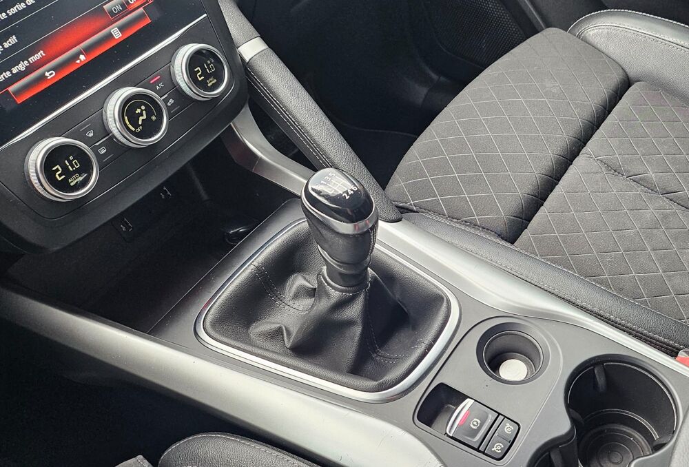 Kadjar 1.3l TCE 140 CH INTENS + CAMERA DE RECUL + TOIT OUVRANT 2020 occasion 97410 Saint-Pierre