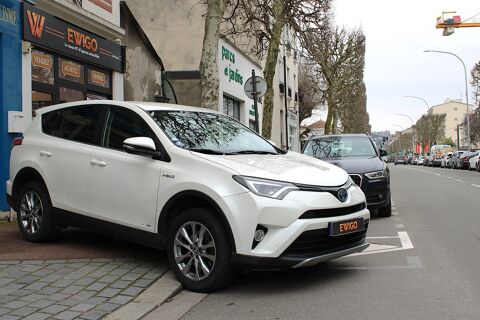 Toyota RAV 4 2.5 197H 155 HYBRID FULL-HYBRID BLACK EDITION 4X2 CVT BVA 2017 occasion Le Perreux-sur-Marne 94170