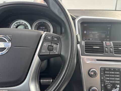 XC60 2.4 D5 215ch AWD XENIUM GEARTRONIC BVA / TOIT OUVRANT / DIST 2012 occasion 64122 Urrugne