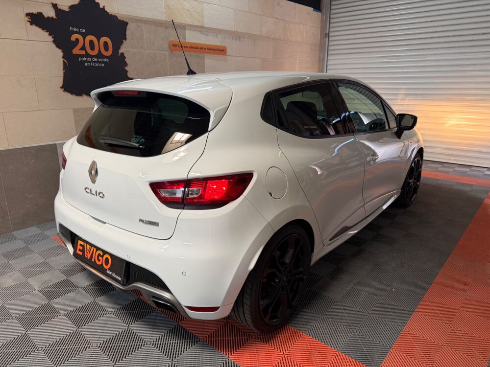 Clio 4RS 1.6 TCE 200CV EDC BVA-PREMIERE MAIN-ORIGINE FRANCE 2015 occasion 60740 Saint-Maximin