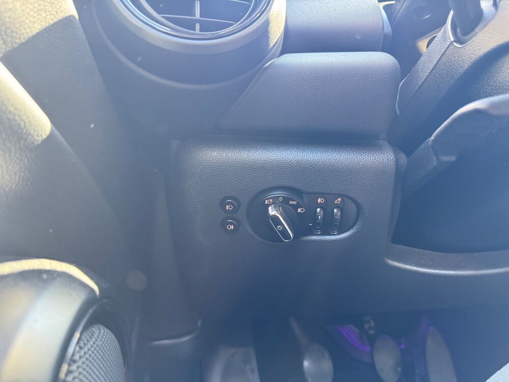 Cooper 1.5 D 95CH ONE BUSINESS - SELLERIE SPORT CUIR CHESTER - CHAR 2019 occasion 13700 Marignane