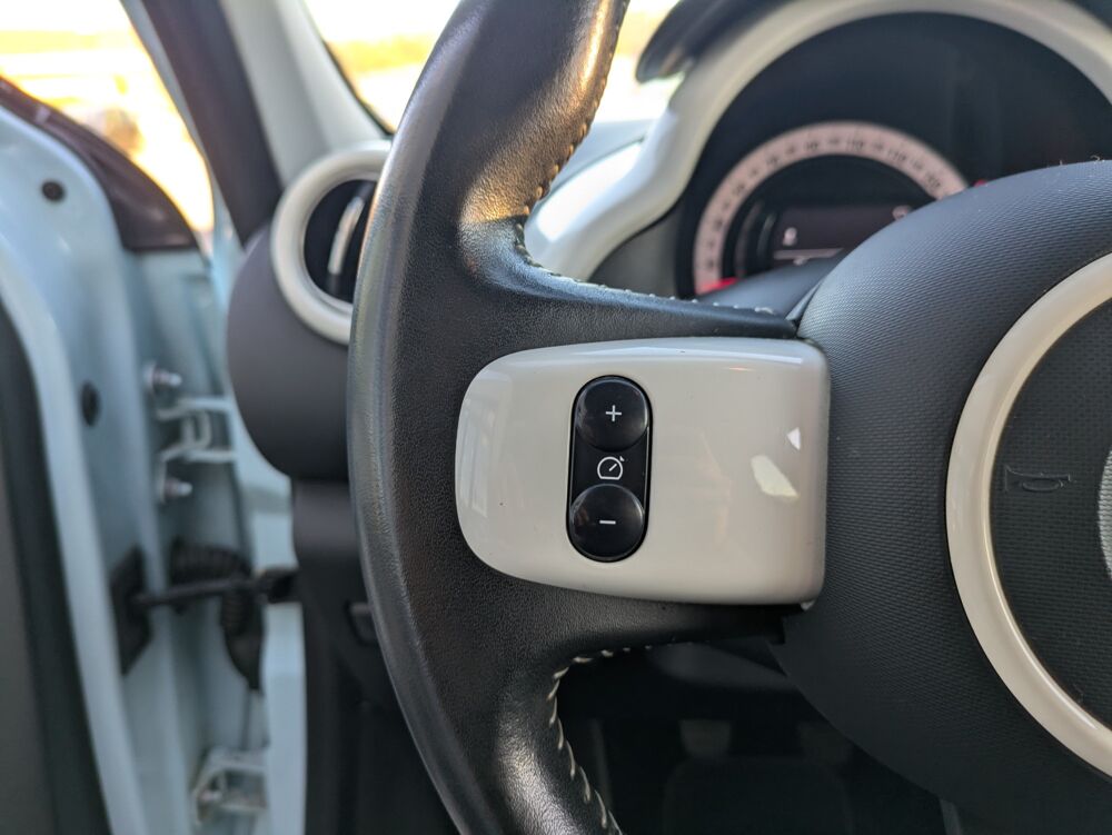 Twingo 0.9 TCE 90ch INTENS - Entretien Renault 2018 occasion 69420 Ampuis