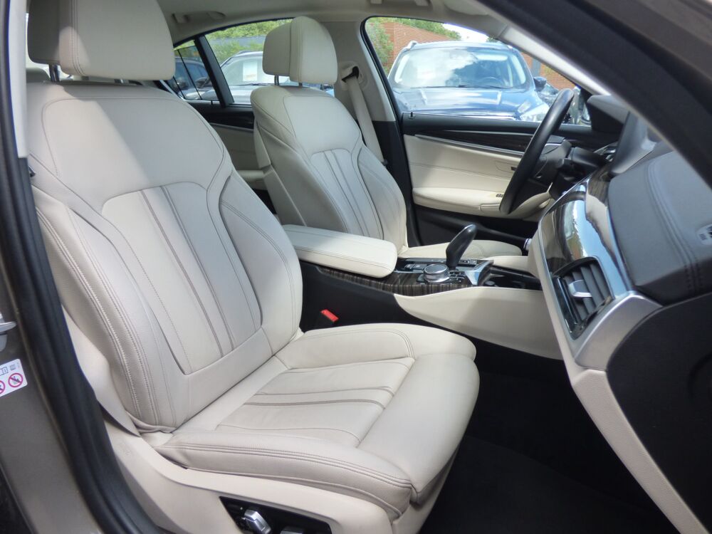 S&eacute;rie 5 3.0 530 D 265 Ch LUXURY XDRIVE / VISION NOCTURNE 2017 occasion 33210 Maz&egrave;res