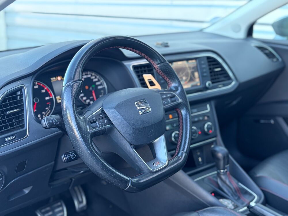 Leon 1.8 TSI 180CH FR DSG 7 START-STOP - TOIT OUVRANT - CARPLAY - 2015 occasion 25300 Pontarlier