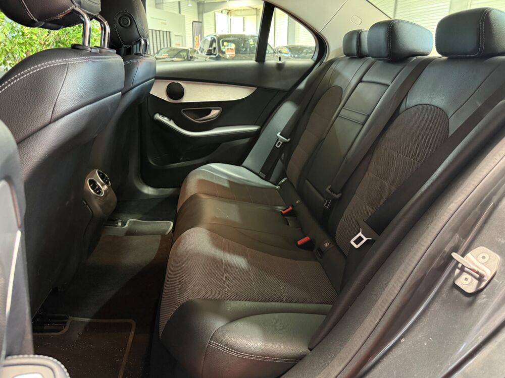 Classe C 200d 136 EXECUTIVE 7G-TRONIC / ENTRETIEN CONSTRUCTEUR 2018 occasion 29000 Quimper