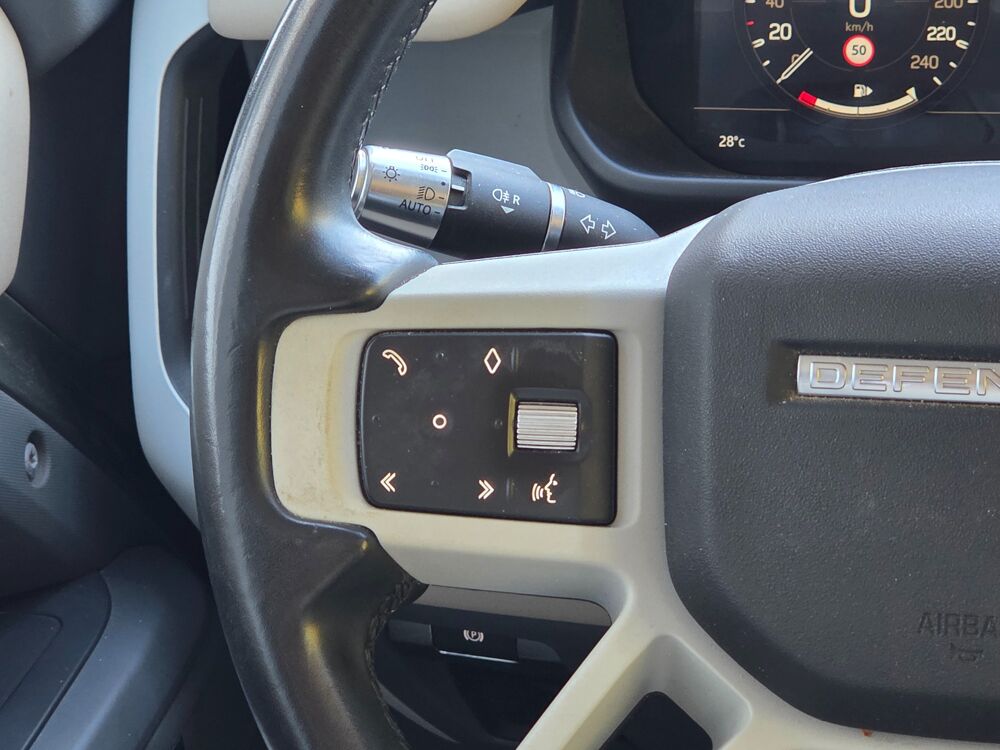 Defender 110 2.0 P400E 404H 300 PHEV HYBRID 19.2KWH X-DYNAMIC 75TH LI 2021 occasion 68170 Rixheim