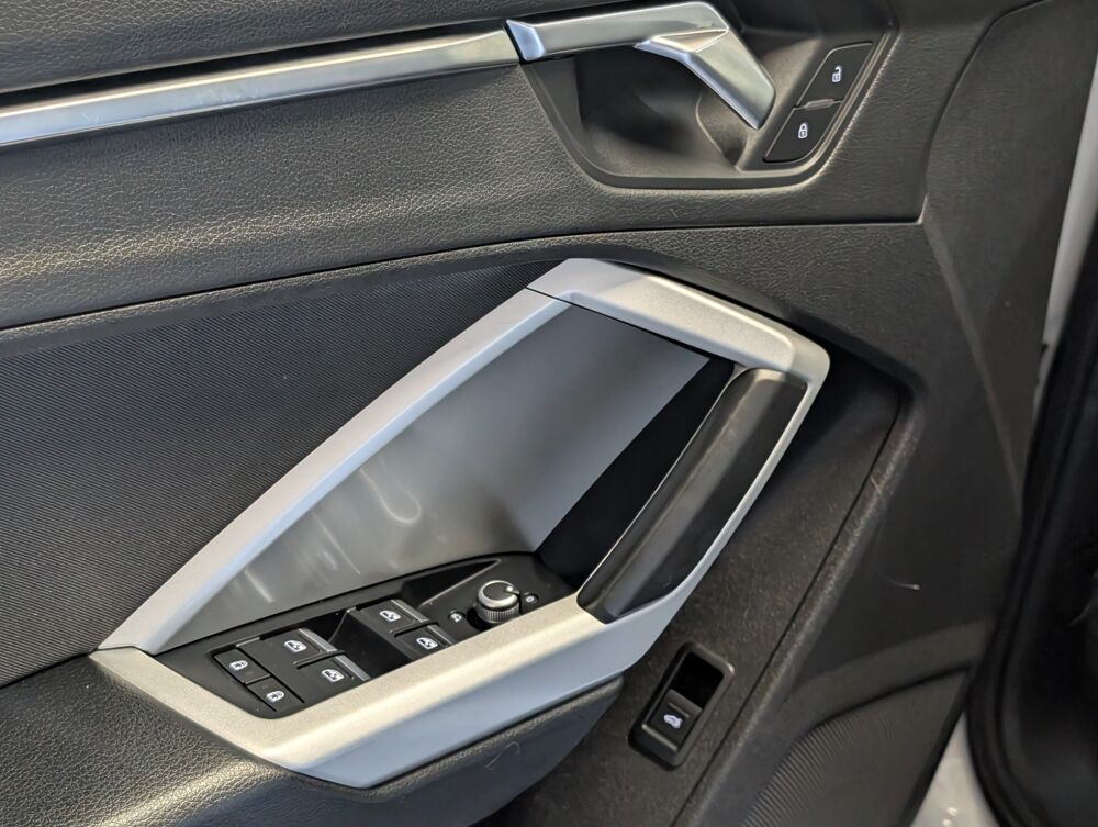 Q3 35 TFSI 150CV DESIGN - TOIT OUVRANT - CARPLAY - COFFRE ELECT 2021 occasion 69400 Arnas
