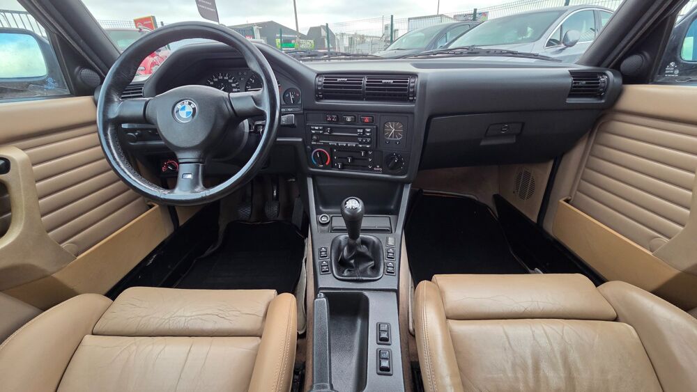S&eacute;rie 3 325i 171ch - Int&eacute;rieur Cuir - Jantes Bordet - &Eacute;chappement B 1990 occasion 27000 &Eacute;vreux