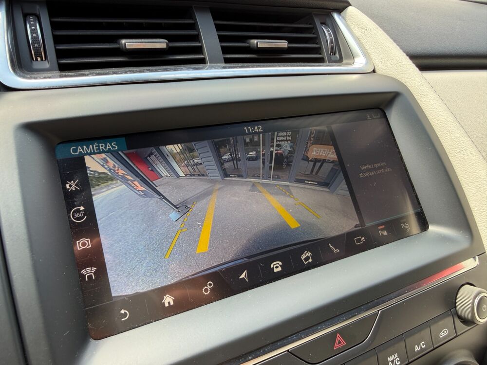 E-PACE 2.0 D 180 ch R-DYNAMIC HSE AWD - ENTRETIEN CONSTRUCTEUR 2019 occasion 65290 Juillan