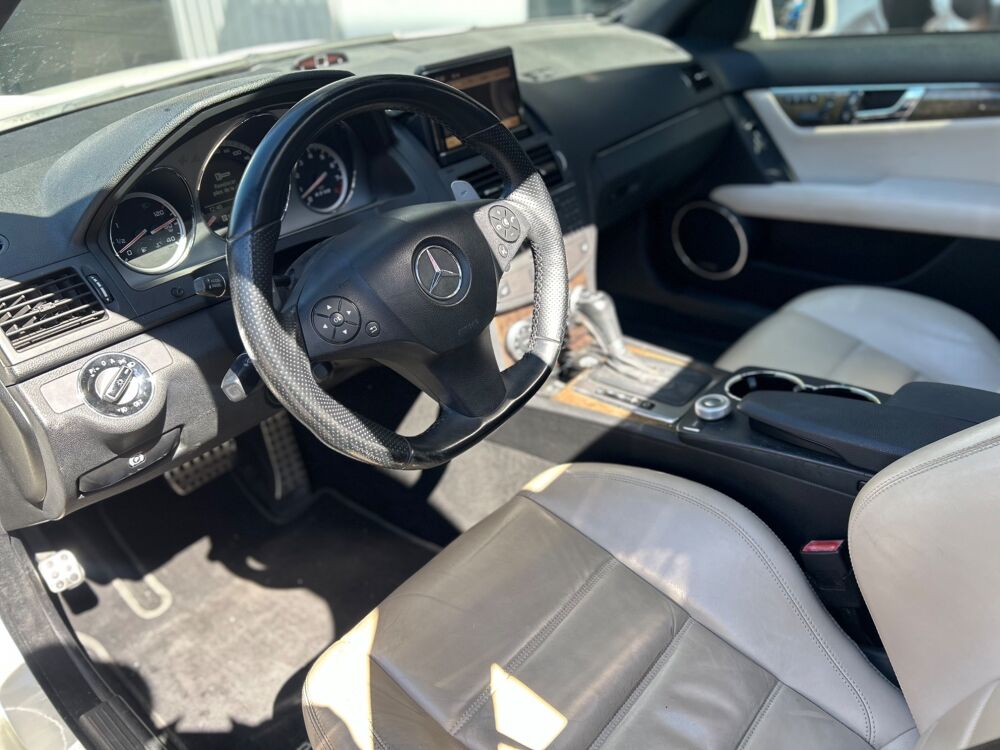 Classe C 6.2L 63 V8 455ch AMG / TOIT OUVRANT + HARMAN KARDON + SIEGE 2010 occasion 38420 Le Versoud
