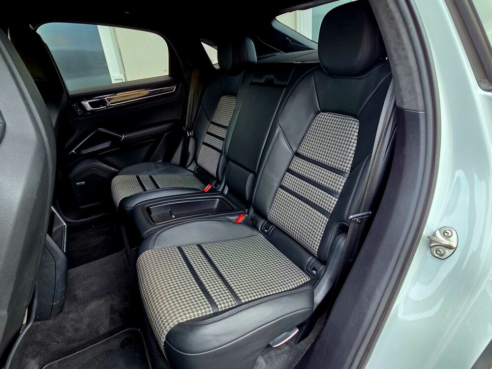 Cayenne 3.0 E-HYBRID 462H 340 PHEV 17,9 KWH PACK SPORT ALL&Eacute;G&Eacute; Carbon 2021 occasion 68170 Rixheim