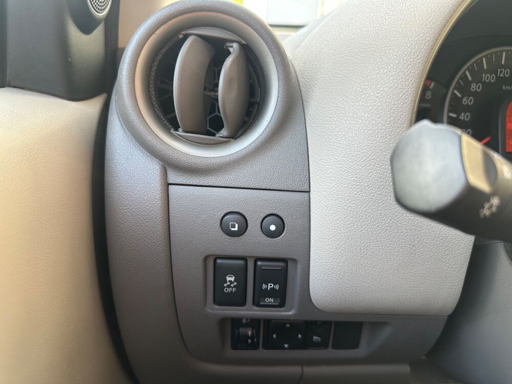 Micra 1.2 80ch CLIM / AIDE AU STATIONNEMENT / MOTEUR A CHAINE 2011 occasion 38420 Le Versoud