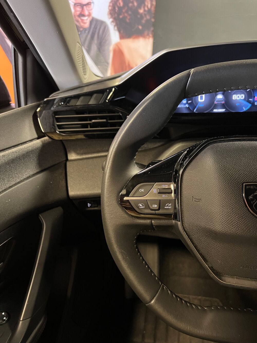 308 SW 1.5 130 ALLURE BVA // APPLE CARPLAY // CAMERA 360 // SlEG 2024 occasion 44300 Nantes