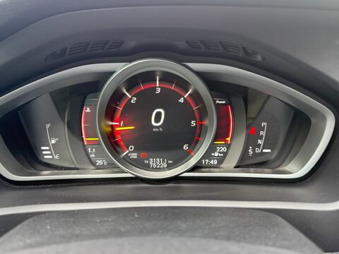 V40 D3 2.0 150 ch R-DESIGN GEARTRONIC6 2017 occasion 65290 Juillan