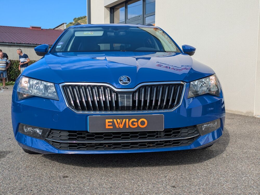 Superb COMBI 1.5 TSI 150ch ACT BUSINESS / Entretiens complet Skoda 2018 occasion 69420 Ampuis