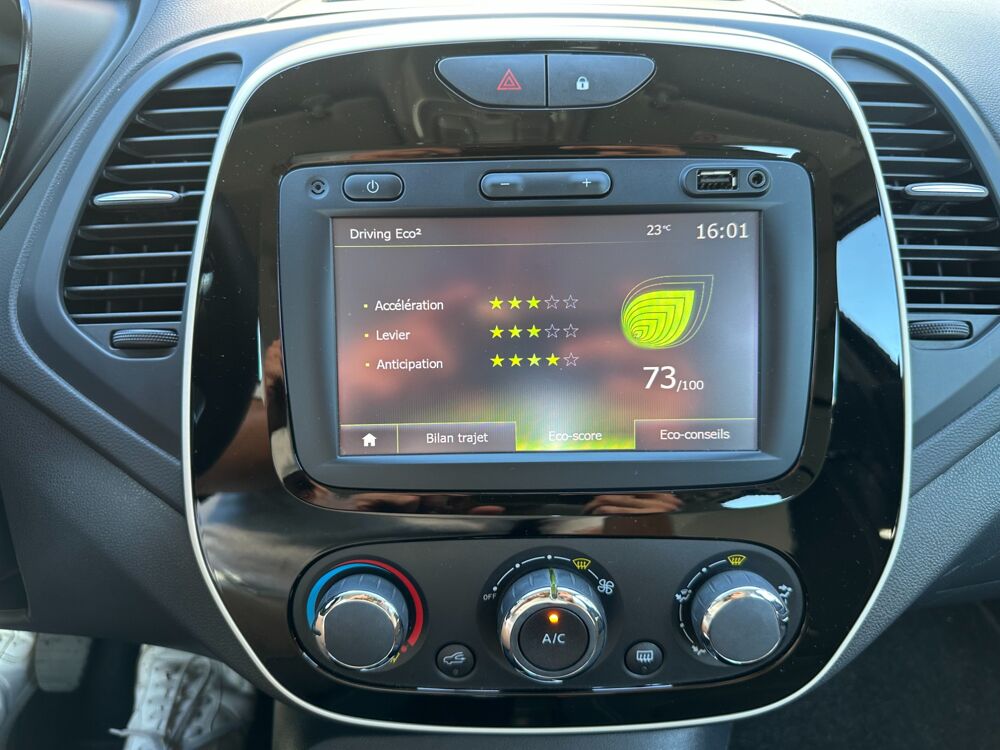 Captur 1.5 DCI 90 CH / BUSINESS / RADAR AR - GPS - REGUL - BLUETOOT 2018 occasion 44220 Cou&euml;ron