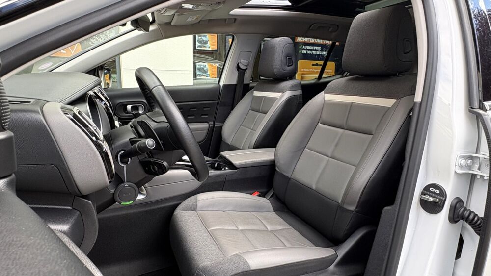 C5 aircross 1.6 HYBRID 225 ch SHINE PACK E-EAT8 + TOIT PANORAMIQUE + CAR 2020 occasion 77700 Serris