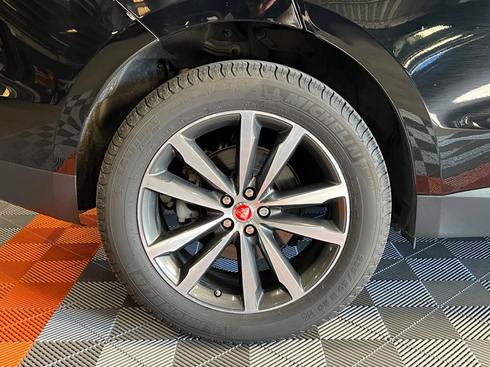 F-PACE 3.0 V6 300ch BVA BLACK LIMITED TOIT PANORAMIQUE 2017 occasion 26100 Romans-sur-Is&egrave;re