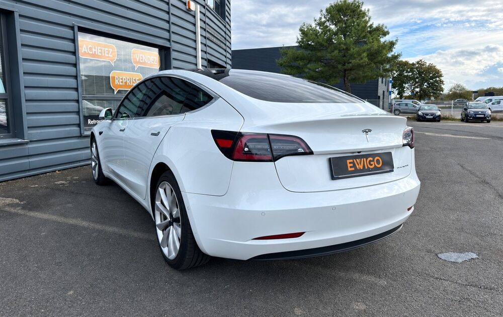 Model 3 LONG RANGE DUAL MOTOR 4WD / SOH 80% 400 Km AUTONOMIE 2019 occasion 44220 Cou&euml;ron