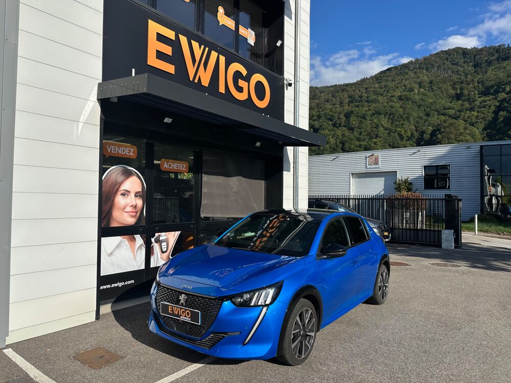 208 1.2L 100ch GT LINE / TOIT PANORAMIQUE / APPLE CARPLAY / CAME 2019 occasion 38420 Le Versoud