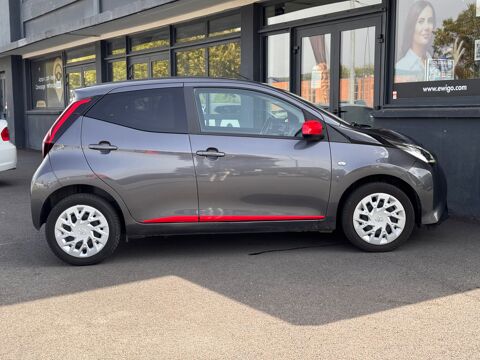 Aygo 1.0 VVTI 70 X-Play X-Shift / CAMERA DE RECUL / CARPLAY / CLI 2021 occasion 26000 Valence