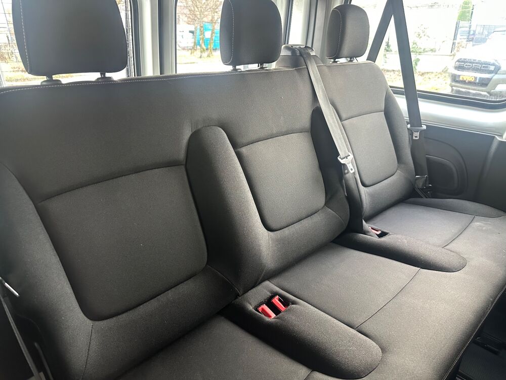 Trafic COMBI 1.6 DCI 125ch L1 LIFE 9 PLACES 2016 occasion 38420 Le Versoud
