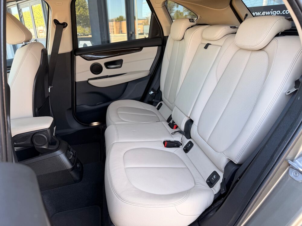 Serie 2 Active-Tourer 218i 136ch Luxury - ENTRETIEN COMPLET BMW 2015 occasion 26000 Valence
