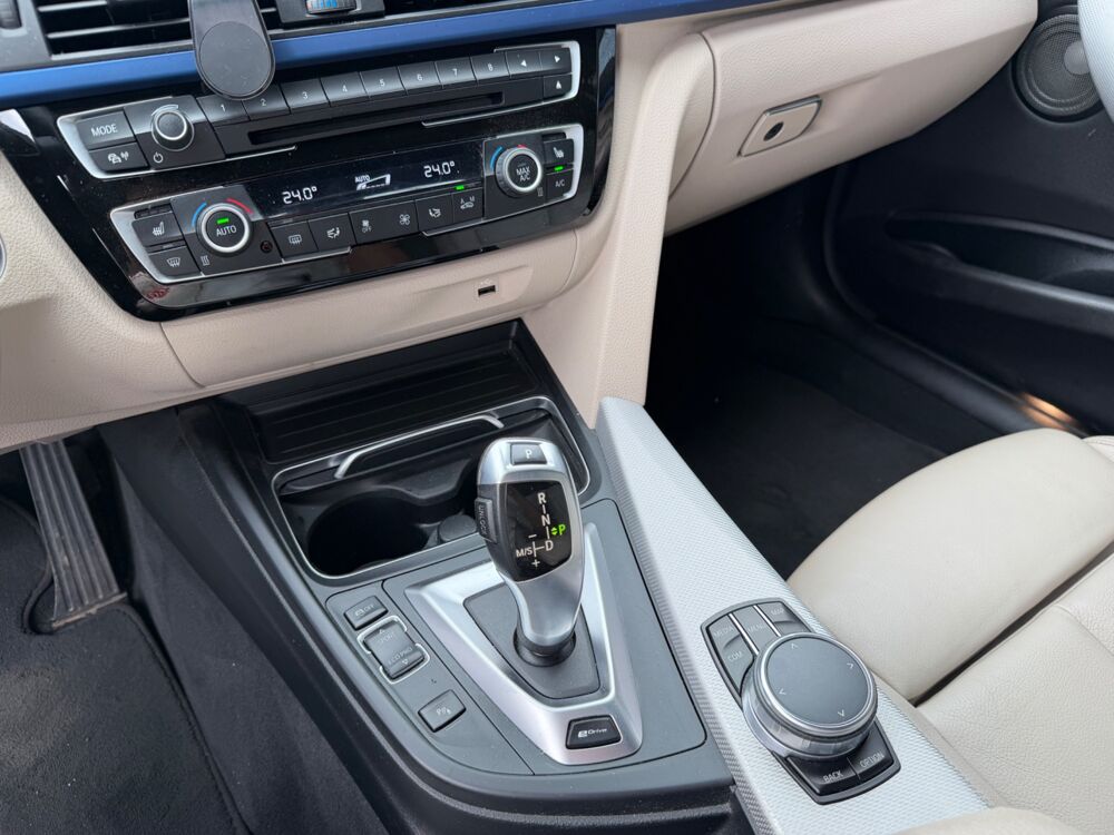 S&eacute;rie 3 2.0 330 E 250 PLUS EDITION M-SPORT BVA - APPLE CARPLAY - CIE 2017 occasion 26000 Valence