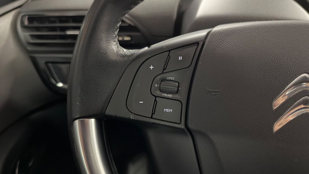 C4 Picasso E-HDI 115ch CONFORT // DISTRIBUTION OK // ATTELAGE 2015 occasion 34430 Saint-Jean-de-V&eacute;das
