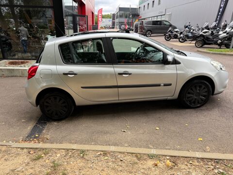 Clio 1.5 DCI 70Ch PRIVILEGE - TOIT OUVRANT - CLIMATISATION 2009 occasion 76150 Saint-Jean-du-Cardonnay