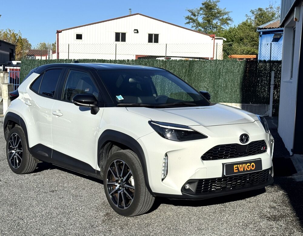 Yaris CROSS 1.5 116h Hybride GR Sport BVA / 1&egrave;re main / Entretien 2023 occasion 64122 Urrugne