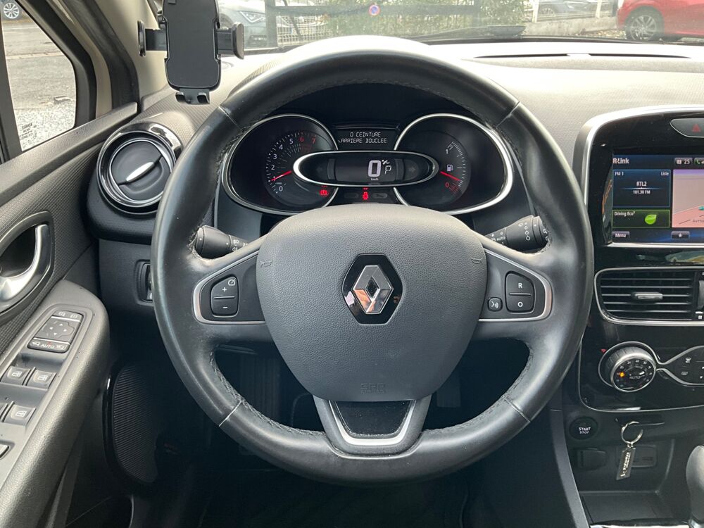 Clio 1.2 TCE 120 INTENS EDC / Premi&egrave;re main / Entretien complet / 2017 occasion 17000 La Rochelle