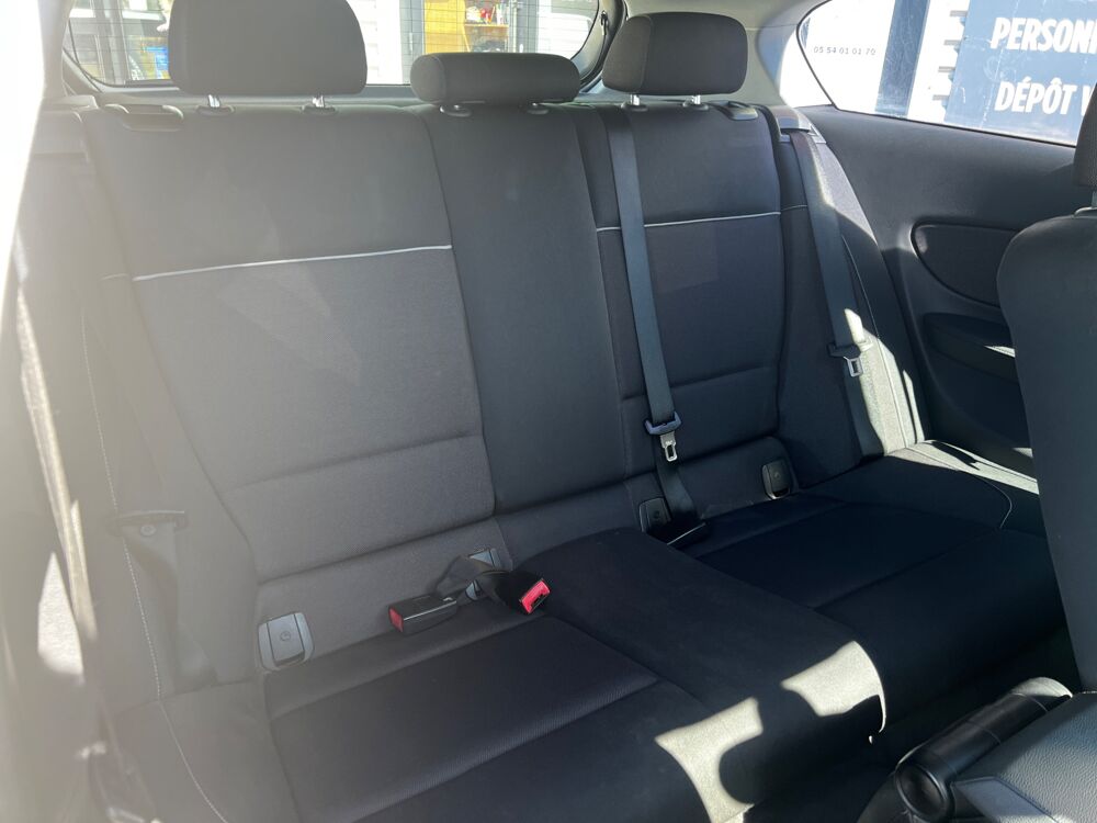 S&eacute;rie 1 2.0 118 D 143 CH CONNECT DRIVE 2011 occasion 47000 Agen