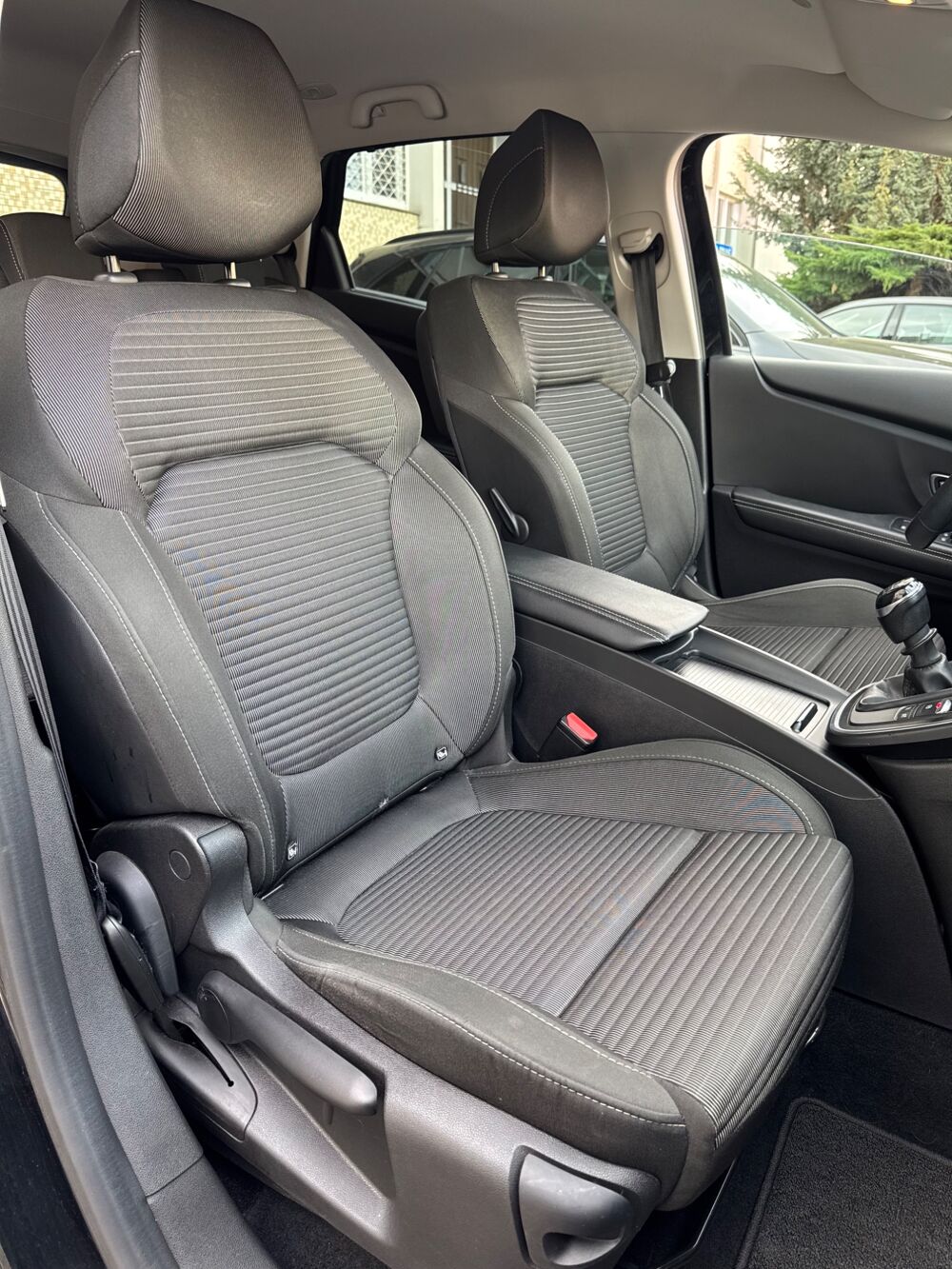 Sc&eacute;nic 1.5 DCI 110CH ENERGY BUSINESS - DISTRI CHANGE - ENTRETIEN A 2018 occasion 57600 Forbach