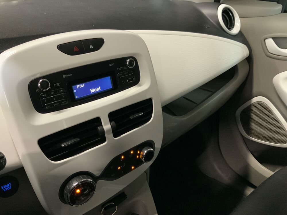 Zo&eacute; R90 ZE 90 40KWH ACHAT INT&Eacute;GRALE LIFE BVA SOH 86% 2018 occasion 26100 Romans-sur-Is&egrave;re