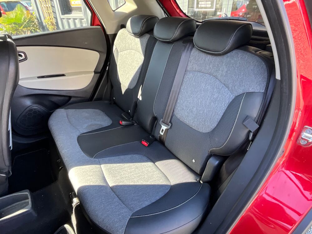 Captur 1.2 TCE 120 ENERGY INTENS EDC BVA 2017 occasion 17000 La Rochelle